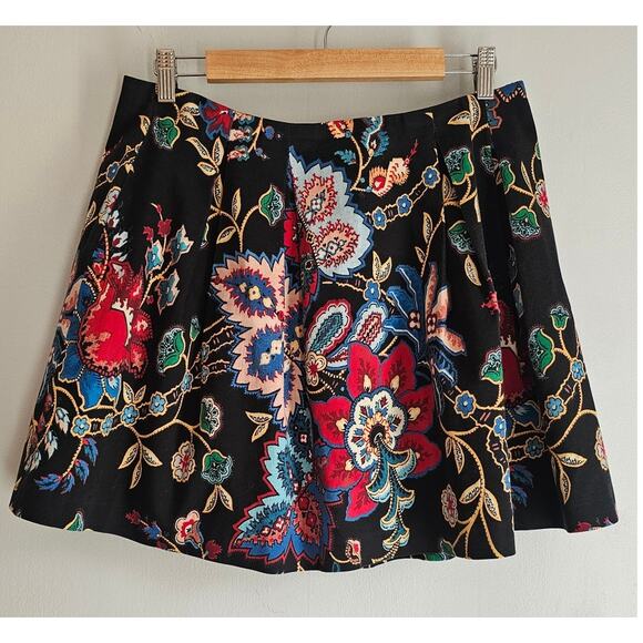 Alice + Olivia Conner Mini Skirt, Pleated, Floral, 98% Cotton, Sz 8 or M - Picture 2 of 11